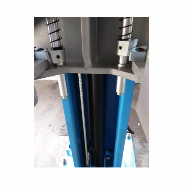 Car Lift – 2 Post 4.5 Ton | (Base Free / Clear Floor & Manual Lock) | Rogary - Image 3